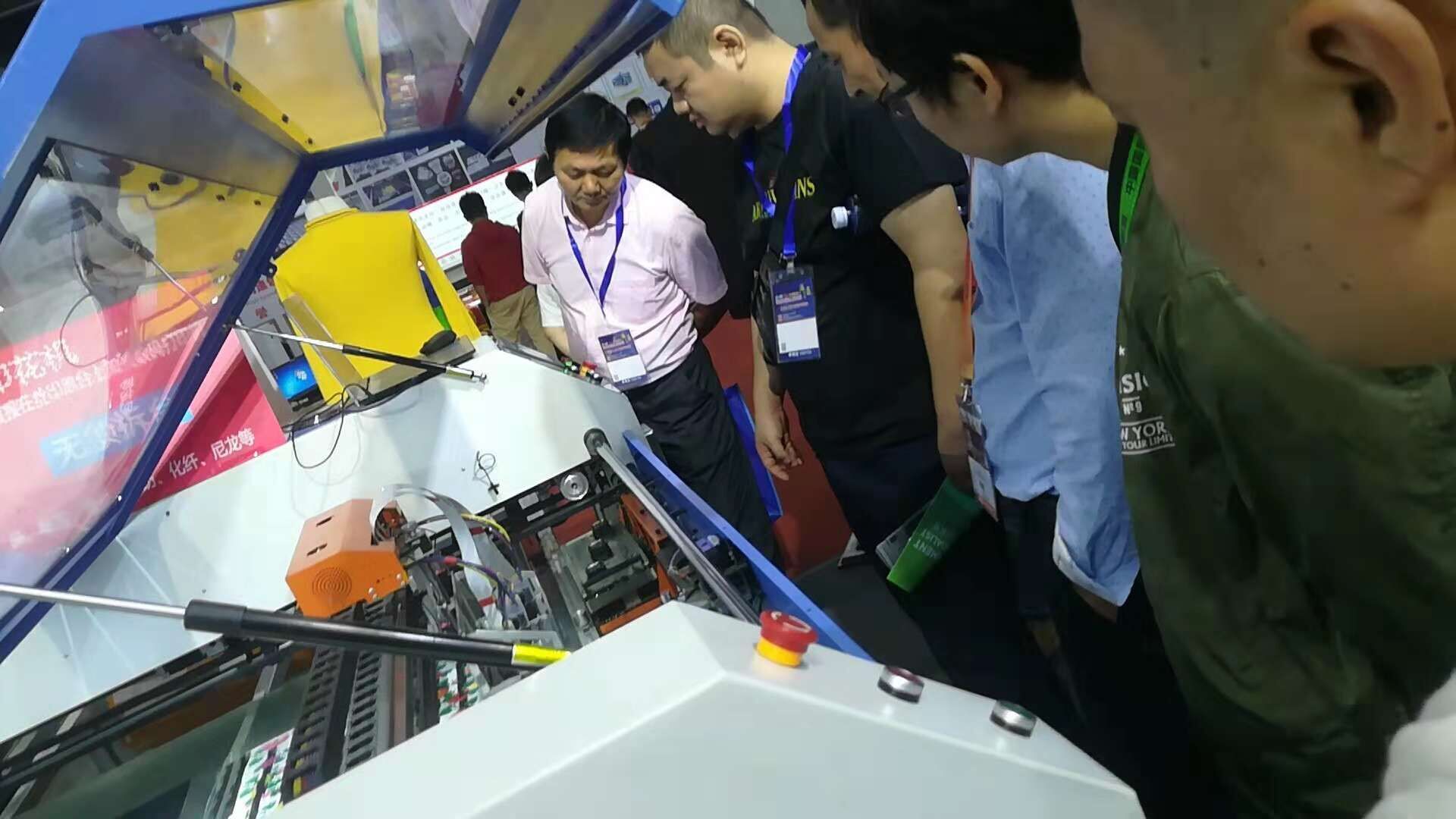 Eboyuan digital Printer displayed in the 2018 32th Guangzhou printing exhibition